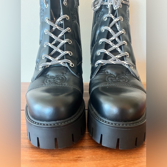 AUTHENTIC GUCCI BLACK QUILTED LACE UP LEATHER GG LOGO COMBAT BOOTS SZ 39/US 9 - Picture 13 of 15